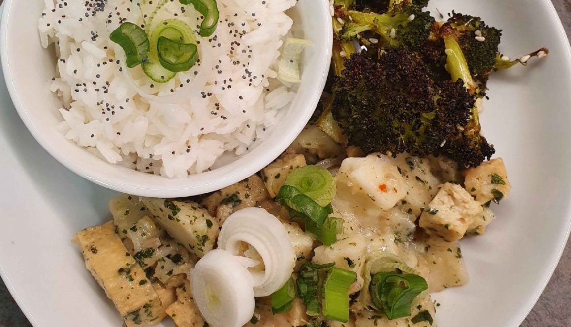 Pan-fried-coriander-tof--juicy-yam-in-a-creamy-thai-coconut-sauce-sqr